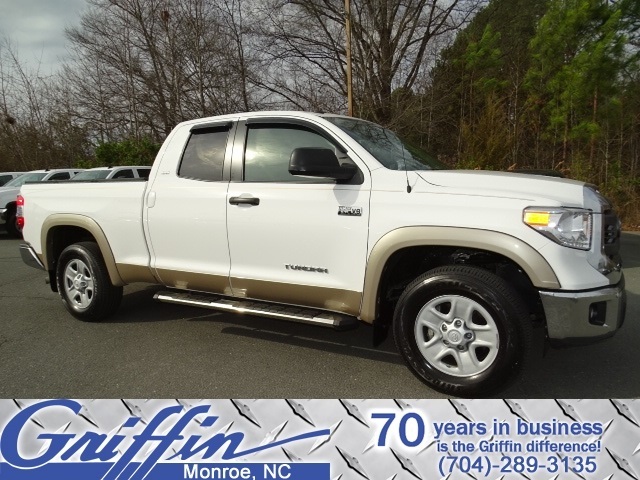 2015 Toyota Tundra  Pickup Truck