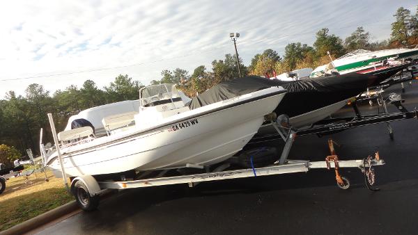 2001 Boston Whaler 18 Dauntless