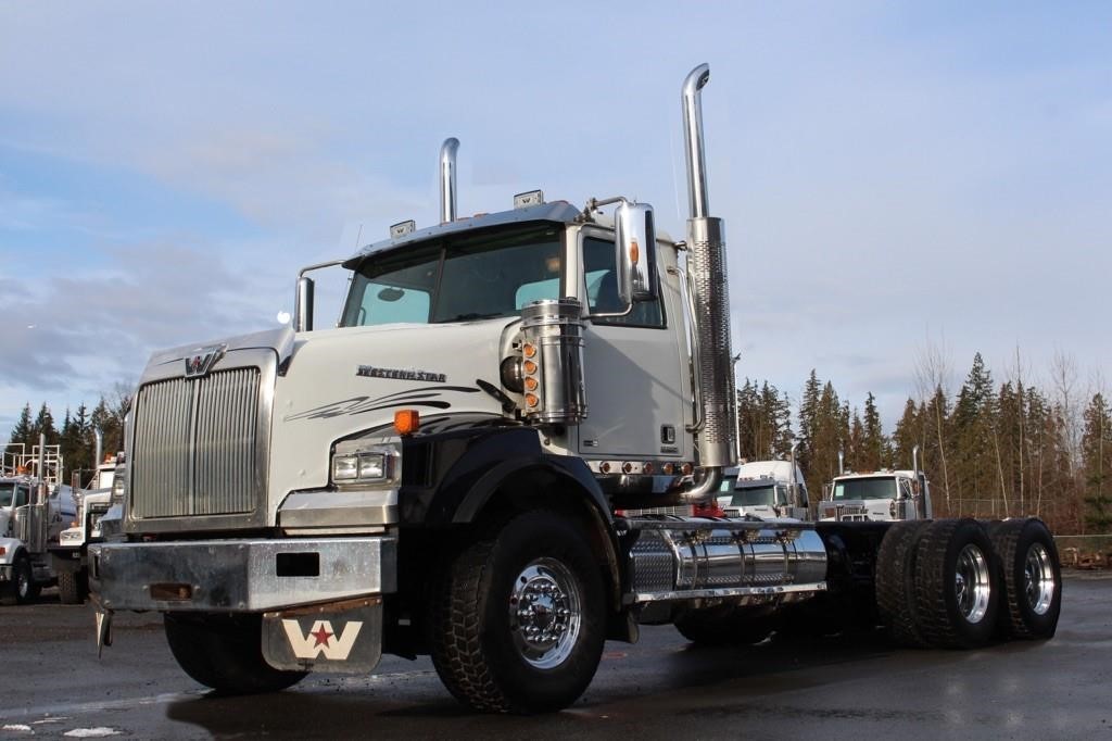 2013 Western Star 4900  Conventional - Day Cab