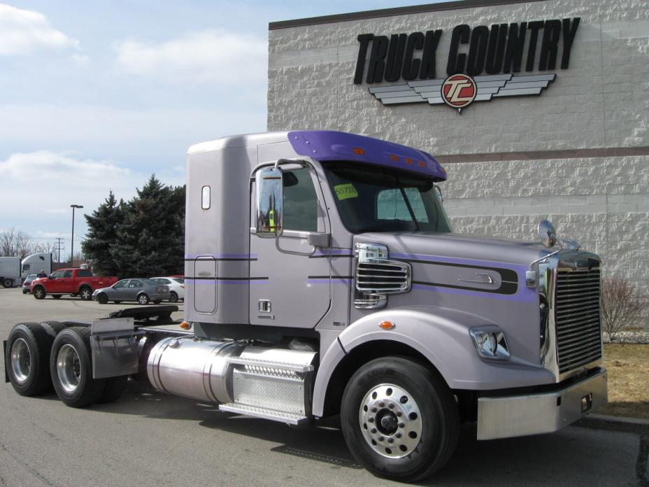 2012 Freightliner 122 Sd  Conventional - Sleeper Truck