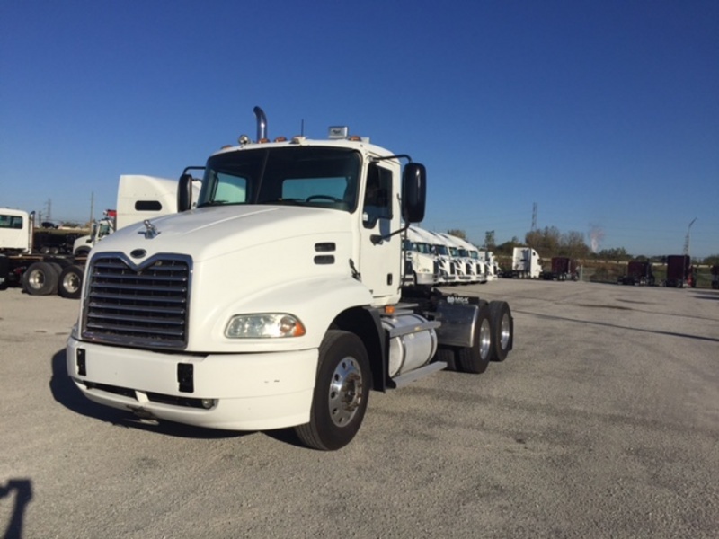 2007 Mack Cxn613  Conventional - Day Cab