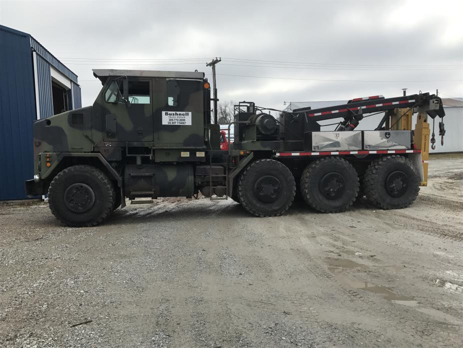 1995 Oshkosh M1070 Het  Wrecker Tow Truck