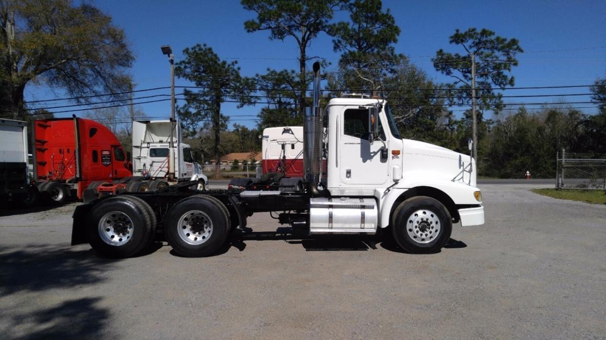 2006 International 9200  Conventional - Day Cab