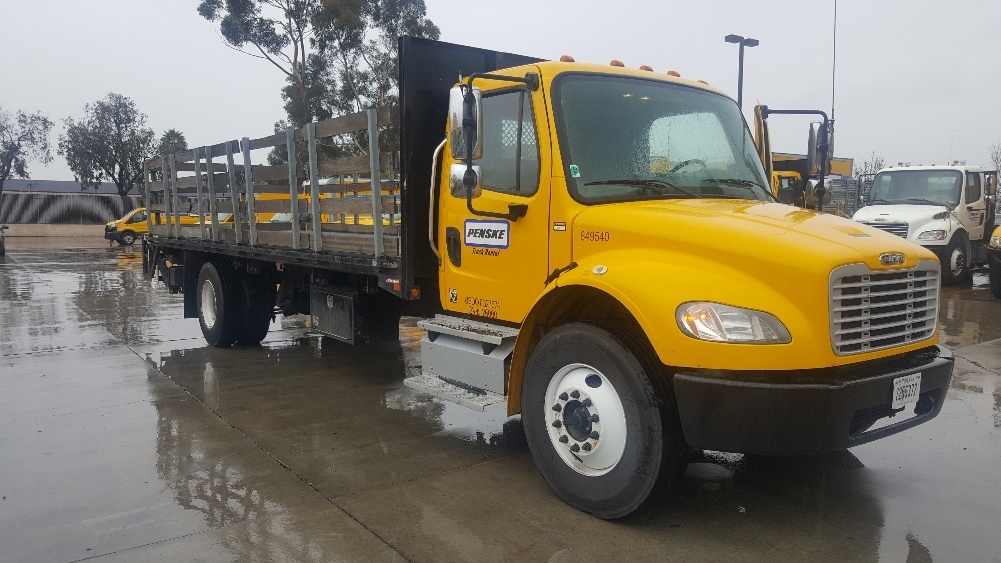 2013 Freightliner Business Class M2 106  Flatbed Truck