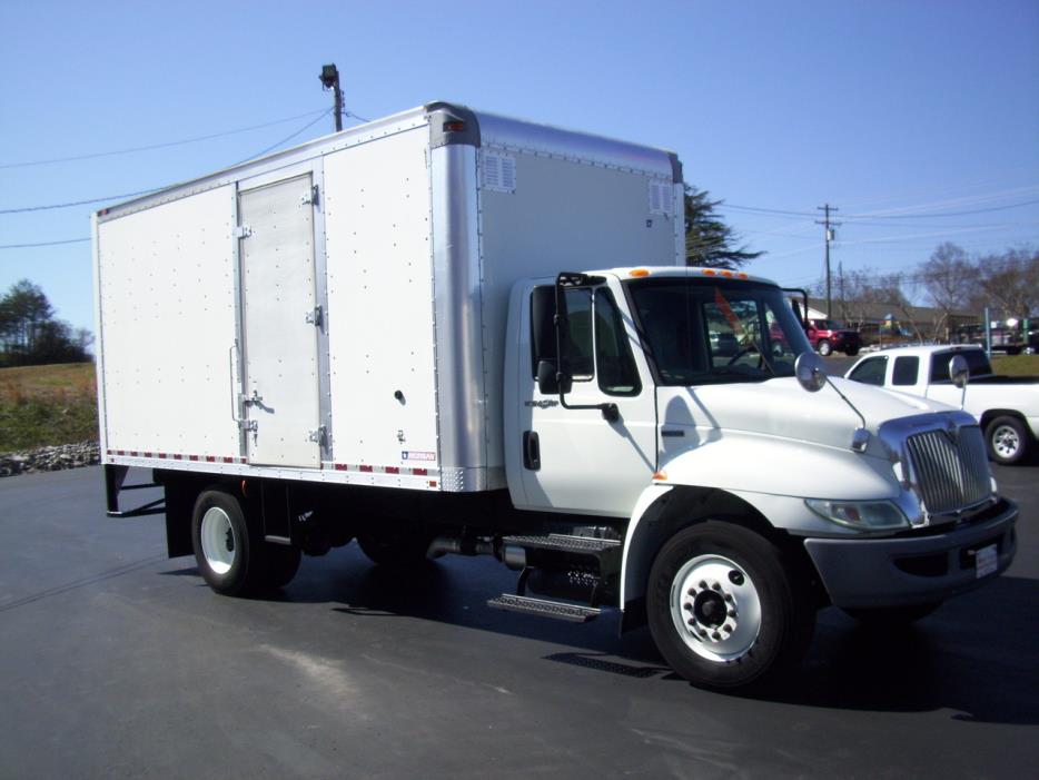 2009 International Durastar 4300  Box Truck - Straight Truck