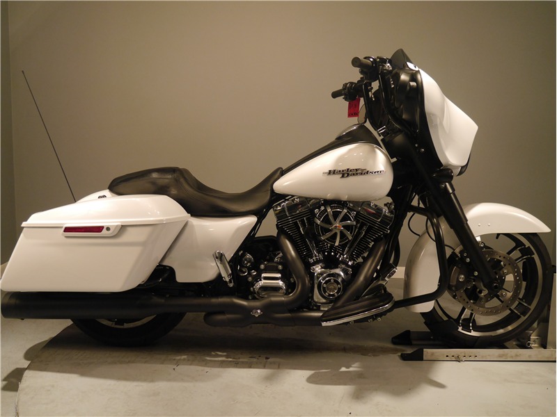 2016 Harley FLHX