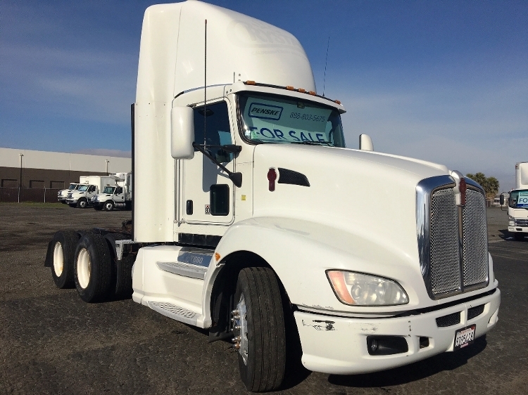 2010 Kenworth T660  Conventional - Day Cab