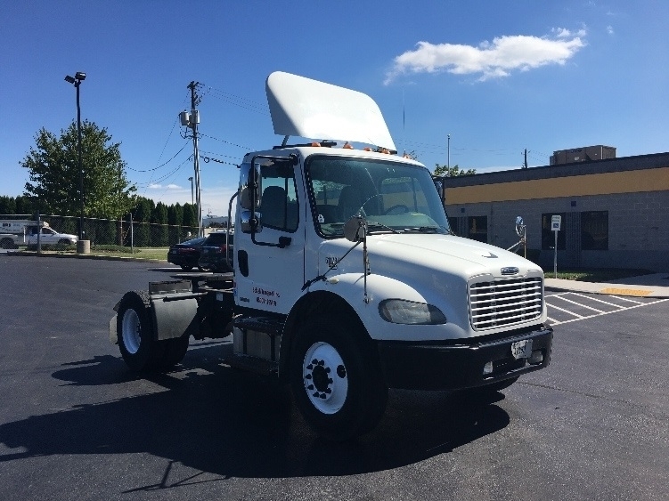 2007 Freightliner Business Class M2 106  Conventional - Day Cab