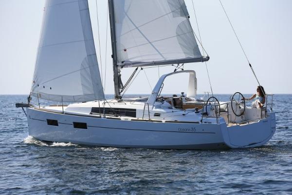 2016 Beneteau Oceanis 35