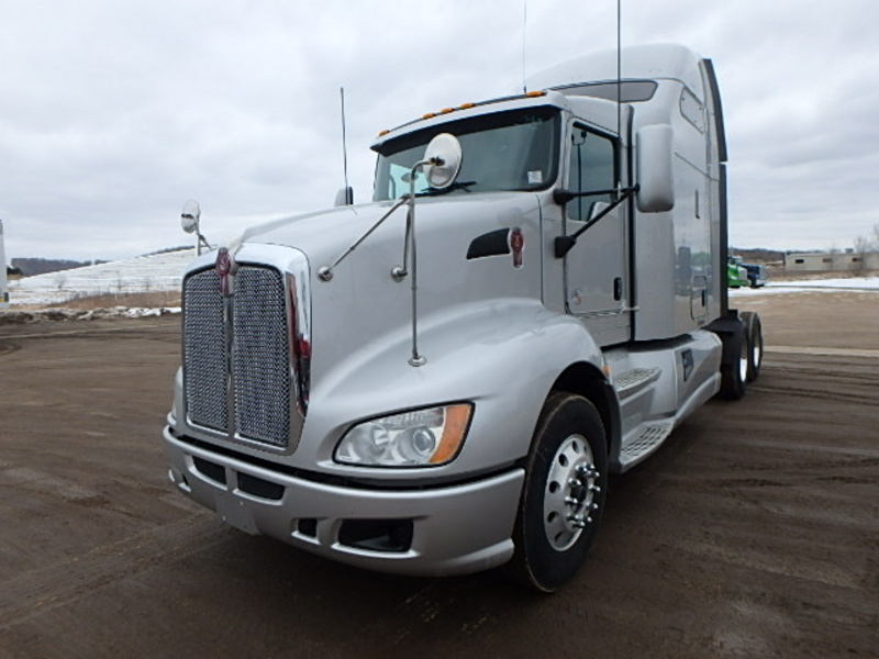 2012 Kenworth T660  Conventional - Sleeper Truck