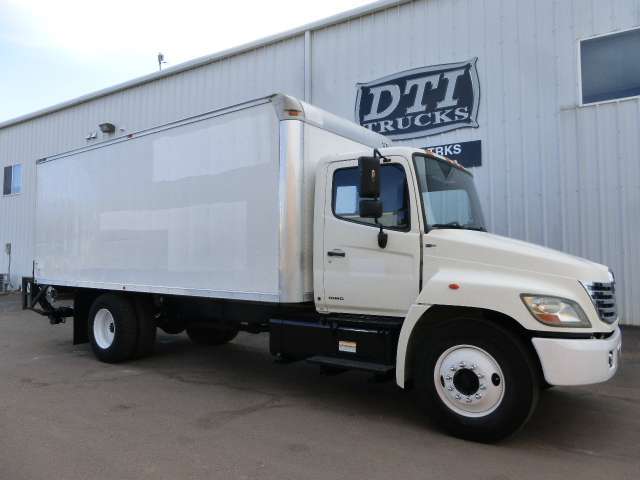 2008 Hino 268  Box Truck - Straight Truck