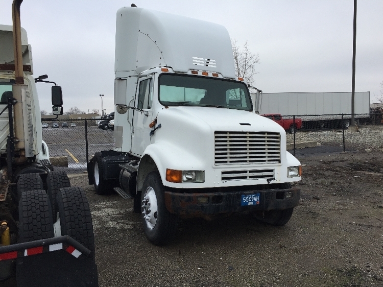 1991 International 8100  Conventional - Day Cab