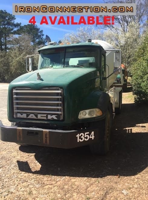 2007 Mack Granite Cv713  Mixer Truck