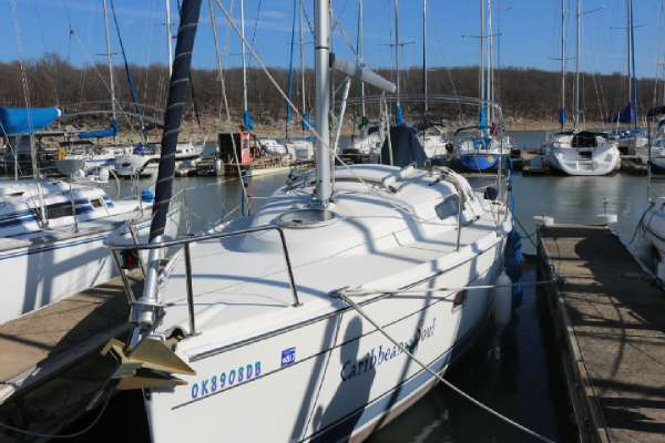 2007 Hunter Marine 27