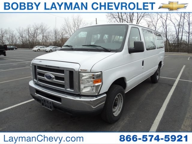 2008 Ford E-350sd  Passenger Van