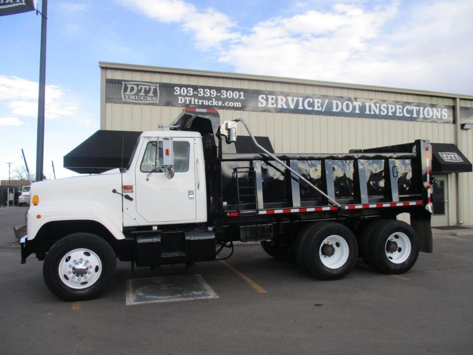 2001 International 2574  Dump Truck