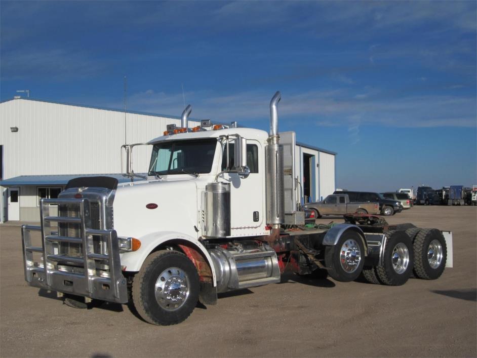 2005 Peterbilt 378  Conventional - Day Cab