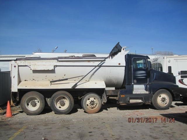 1993 Kenworth T600  Dump Truck