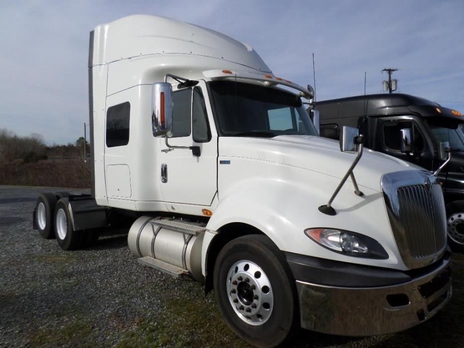 2012 International Prostar  Conventional - Sleeper Truck