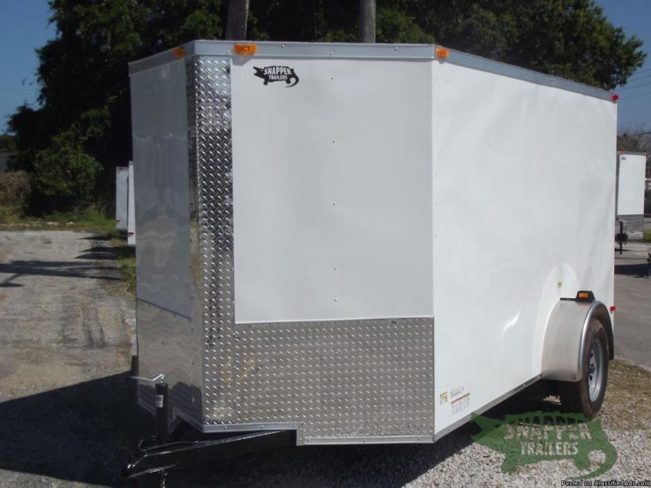 New White EXT 6 x12 ' Enclosed Cargo with Bar Lock Side Door &V-Nose Front!
