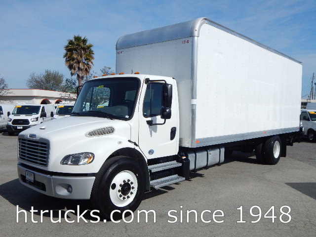 2015 Freightliner Business Class 106 M2  Box Truck - Straight Truck