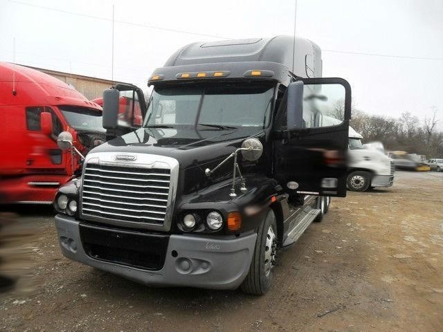 2010 Freightliner Century 120  Conventional - Sleeper Truck