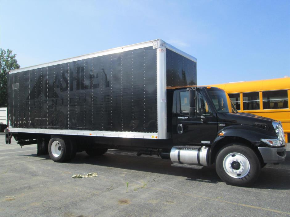 2013 International Durastar 4300  Box Truck - Straight Truck