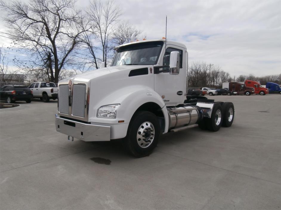 2018 Kenworth T880  Conventional - Day Cab