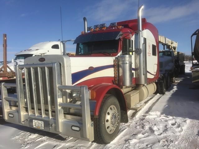 2007 Peterbilt 379  Conventional - Sleeper Truck