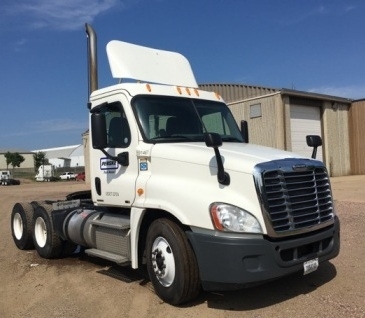 2012 Freightliner Cascadia  Conventional - Day Cab