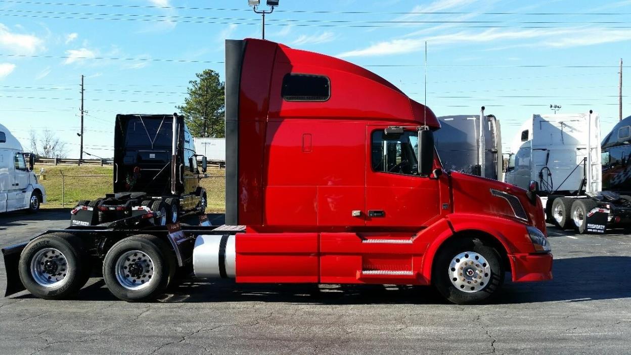 2012 Volvo Vnl64t670  Conventional - Sleeper Truck