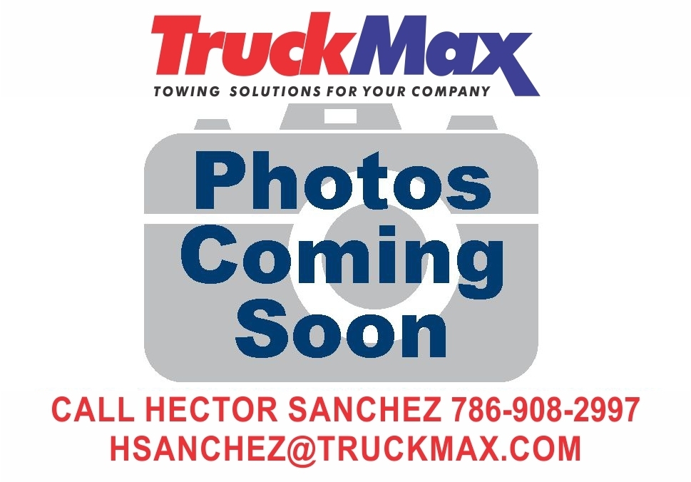 2010 Mitsubishi Fuso Fe83d  Box Truck - Straight Truck