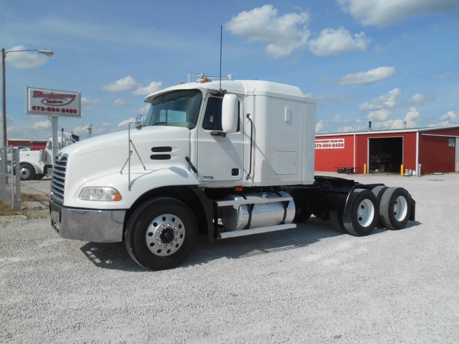 2002 Mack Vision  Conventional - Sleeper Truck