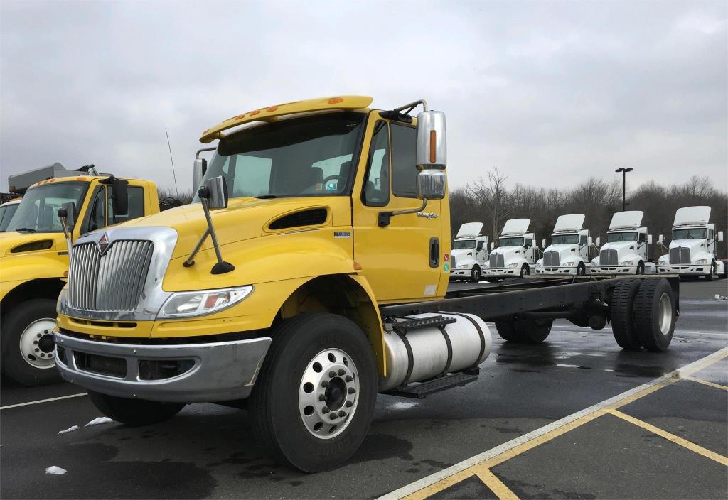 2013 International Durastar 4400  Cab Chassis