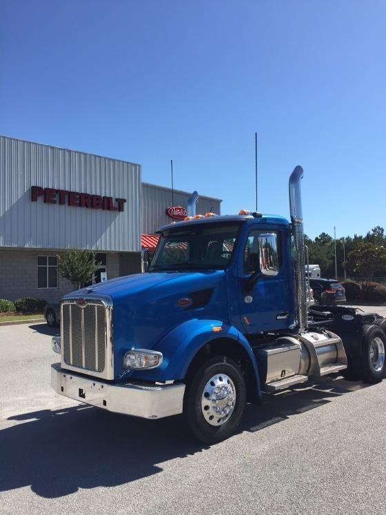 2016 Peterbilt 567  Conventional - Day Cab