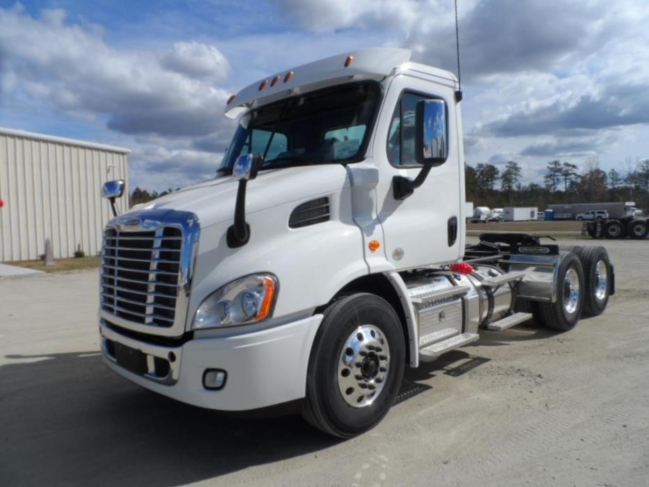2018 Freightliner Cascadia  Conventional - Day Cab