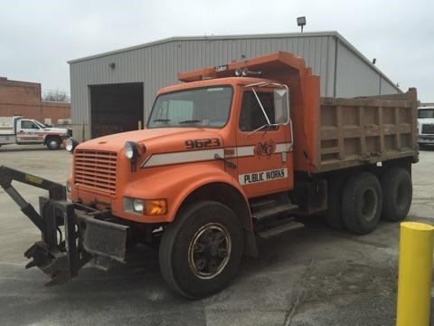 1997 International 4900  Dump Truck