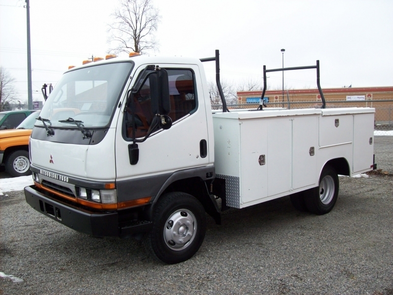 2001 Mitsubishi Fuso Fe649  Utility Truck - Service Truck