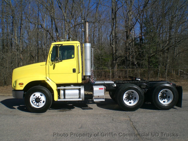 2004 Freightliner Fl112  Conventional - Day Cab