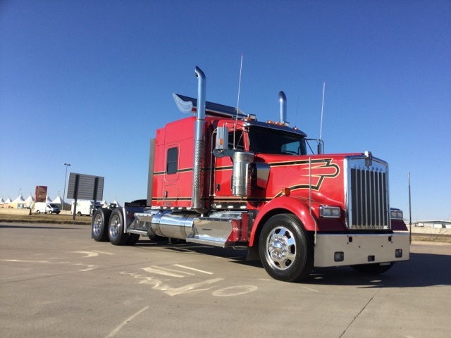 2015 Kenworth W900  Conventional - Sleeper Truck