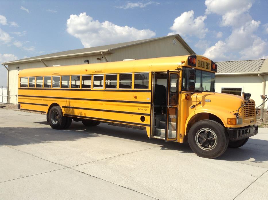 2000 International Amtran  Bus