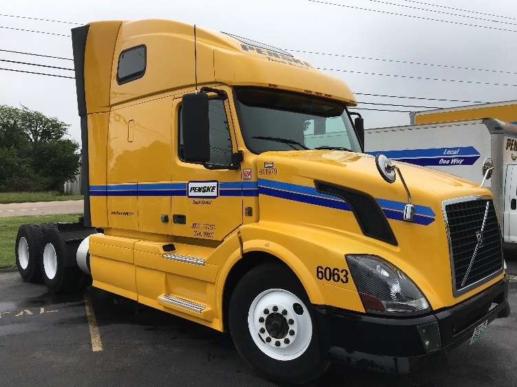 2012 Volvo Vnl  Conventional - Sleeper Truck