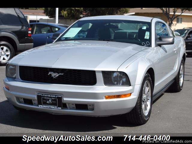 Used cars for sale 2005 Ford Mustang Deluxe - Clean Carfax - Satin Silver -