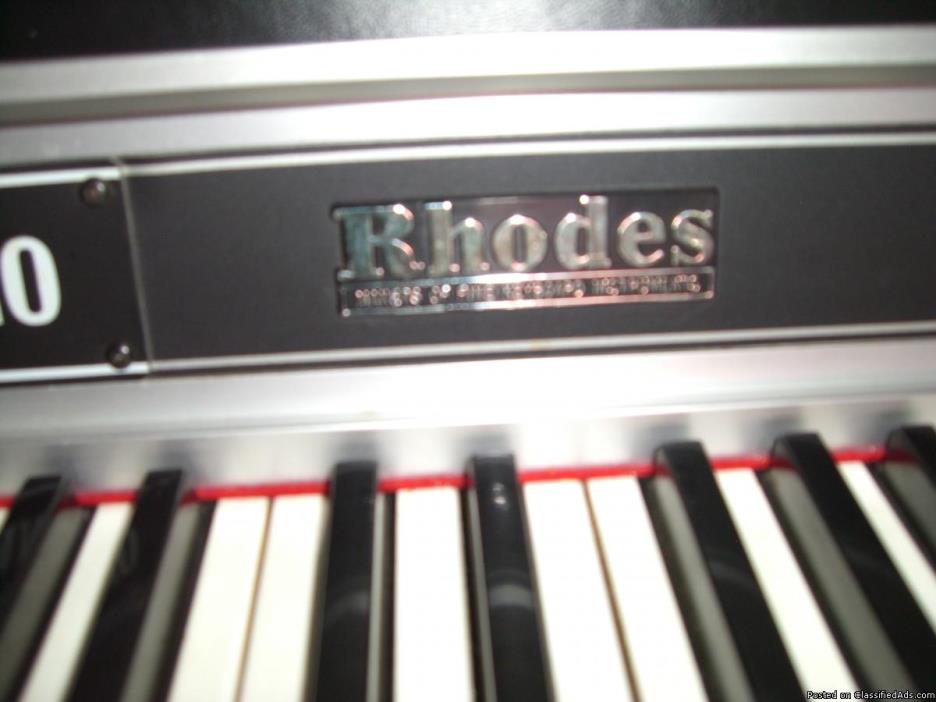 Rhodes Professional Piano, 2