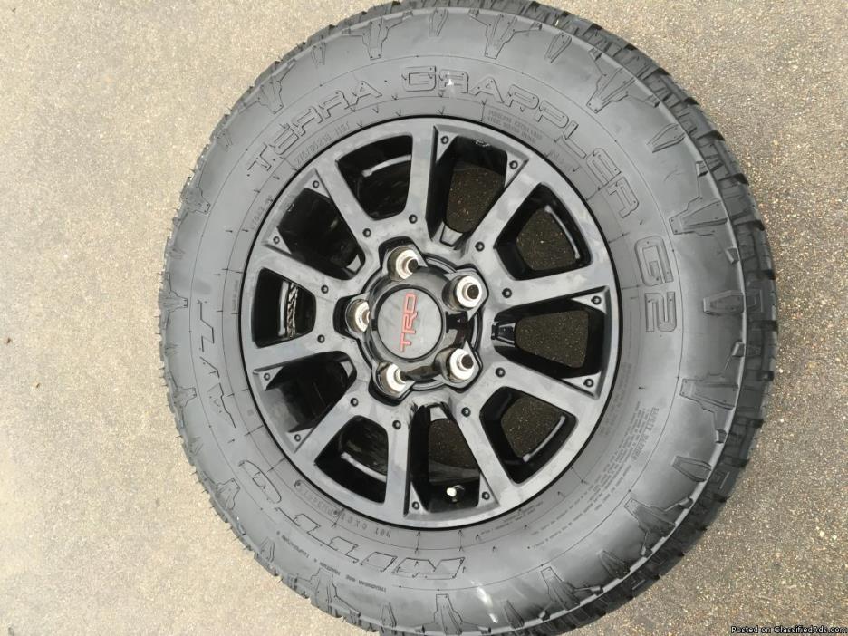 Toyota Tundra wheels and tires, 4