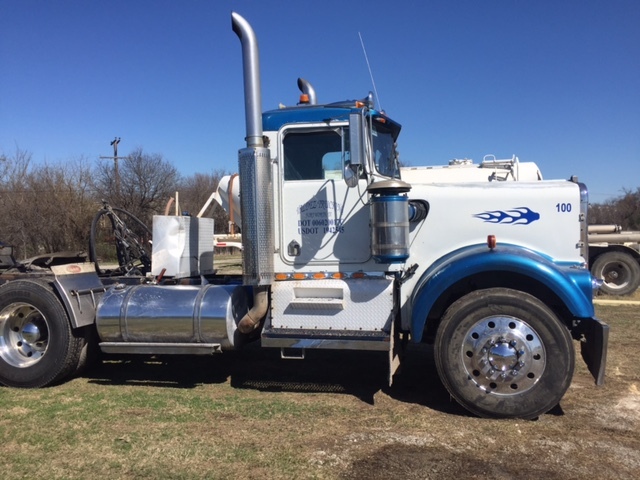 1981 Kenworth W900  Conventional - Day Cab