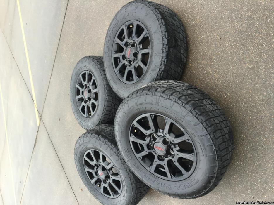 Toyota Tundra wheels and tires, 1