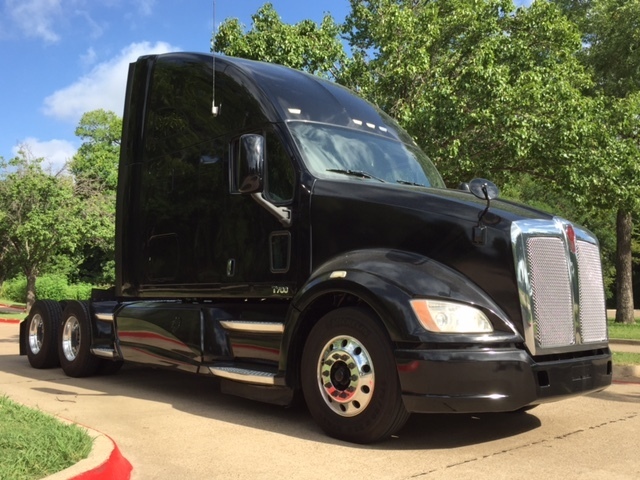 2013 Kenworth T700  Crew Van