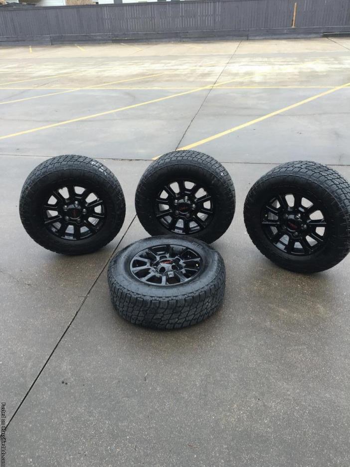Toyota Tundra wheels and tires
