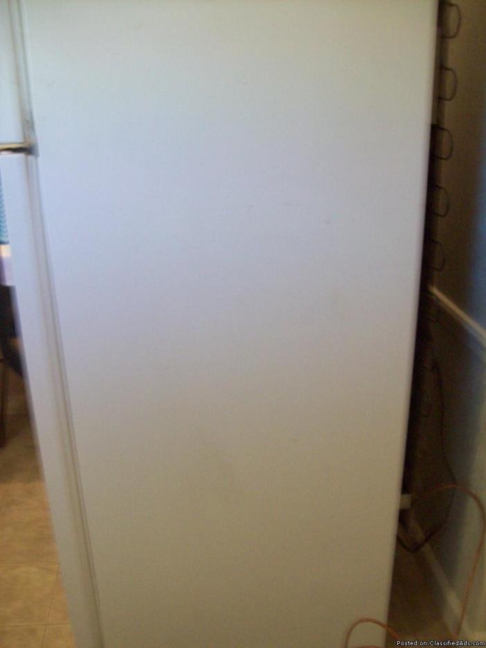 Kenmore 15.2 Cu FT Refrigerator GOOD WORKING Condition, 2